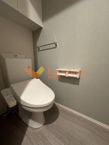 Quattro Soldi 花畑のトイレ|ゆったりとした空間のトイレです