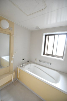 【浴室】 | 一庫　中古戸建 | さがすリノベーションでマイホームを購入してみませんか？
是非一度ご内覧ください(*^^*)
まずはお気軽にフリーダイヤル0120-144-115にお電話下さい！