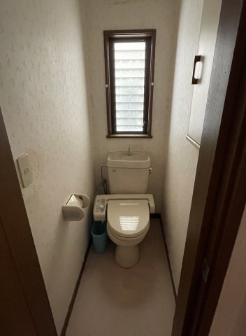 一庫　中古戸建のトイレ|現地（２０２３年８月）撮影
さがすリノベーションでマイホームを購入してみませんか？
是非一度ご内覧ください(*^^*)
まずはお気軽にフリーダイヤル0120-144-115にお電話下さい！