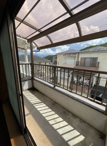 一庫　中古戸建のバルコニー|現地（２０２３年８月）撮影
さがすリノベーションでマイホームを購入してみませんか？
是非一度ご内覧ください(*^^*)
まずはお気軽にフリーダイヤル0120-144-115にお電話下さい！