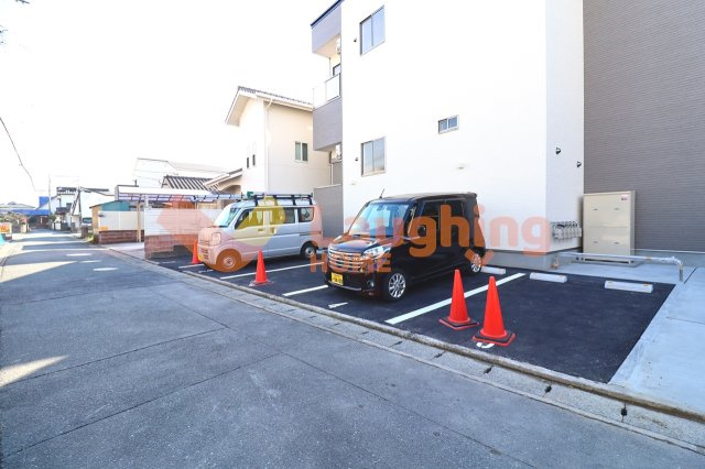 モアメゾン中央公園前の駐車場|駐車場です