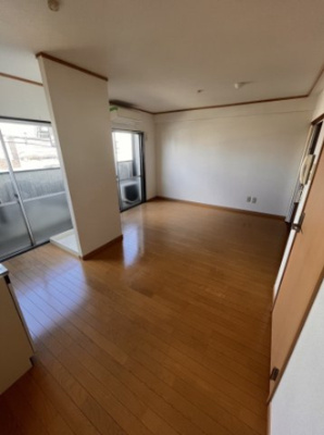 【居間・リビング】 | 丸忠ビル | リビングです