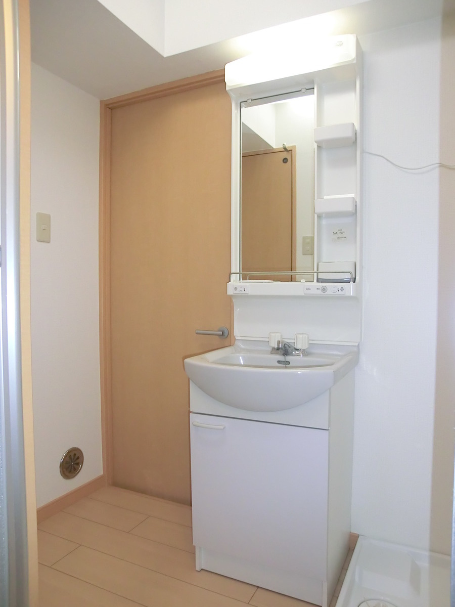 月村マンションNo.11の独立洗面台