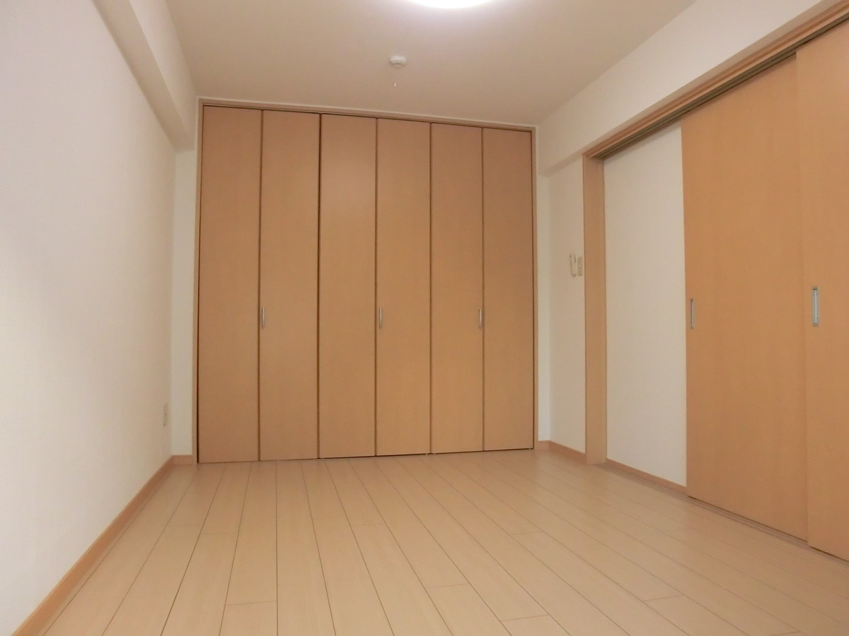 月村マンションNo.11の洋室