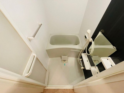 【浴室】 | ヴィサージュ井尻 | 別号室の写真になります。現況優先。