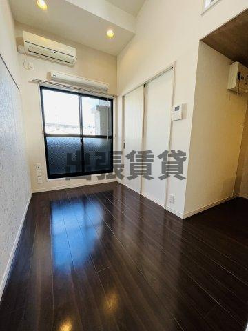 仲介手数料0円！ブランノワール本陣　S棟の居間・リビング