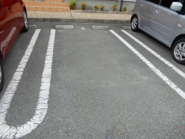 アドバンス　栄の駐車場
