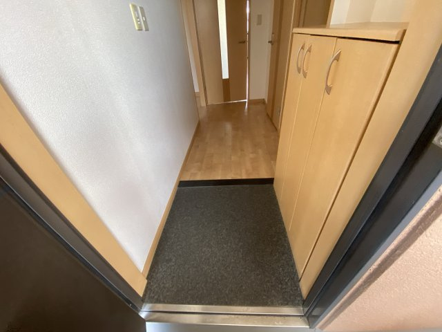 サンシャイン２号館の玄関