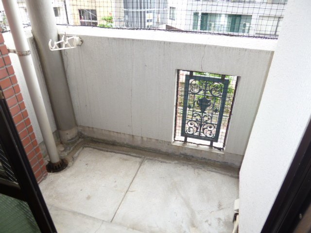 ローズガーデンⅠ【キャッシュバック対象物件】のバルコニー