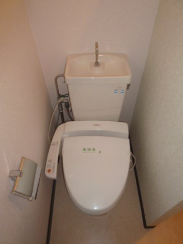 ローズガーデンⅠ【キャッシュバック対象物件】のトイレ