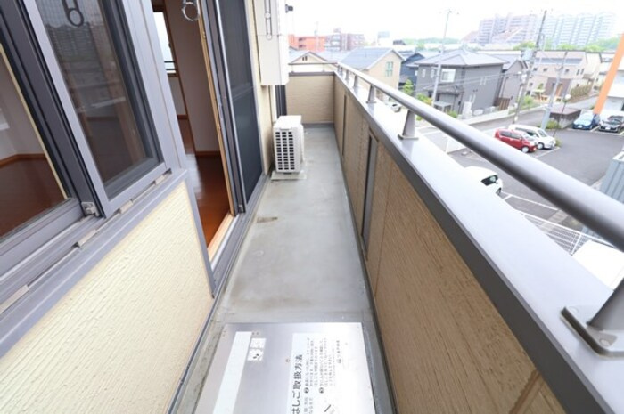 ダイヤファースト二の宮Bのバルコニー