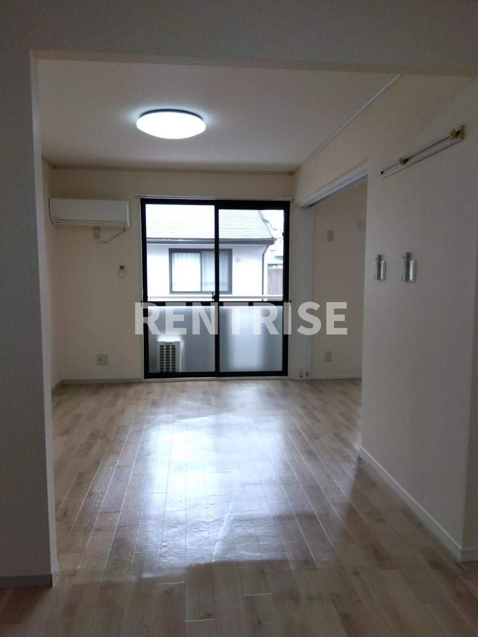 ファミール高畑 Ａの居間・リビング