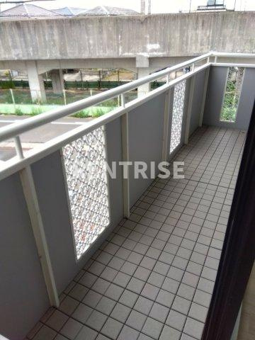 ファミール高畑 Ａのバルコニー