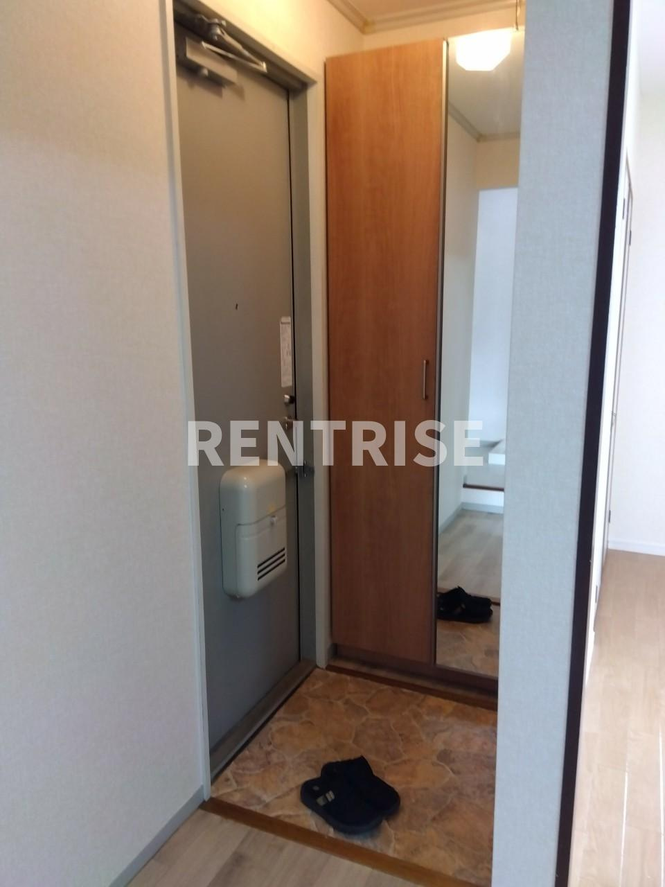 ファミール高畑 Ａの玄関