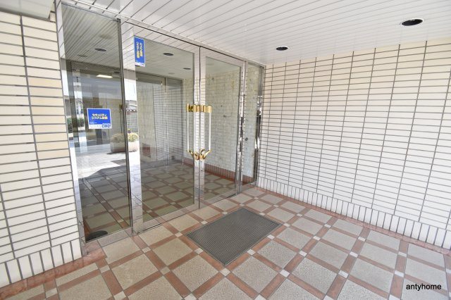 ハイムタケダT-8 仲介手数料無料のエントランス