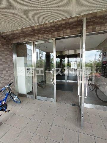 【エントランス】 | アンドユーイワキ・東大阪