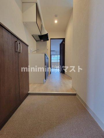 大阪市此花区春日出北１丁目の賃貸マンションの玄関