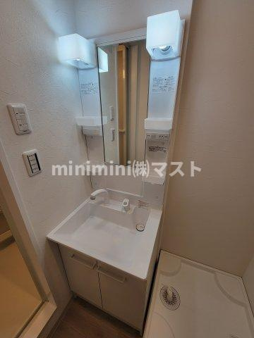 大阪市此花区春日出北１丁目の賃貸マンションの洗面所