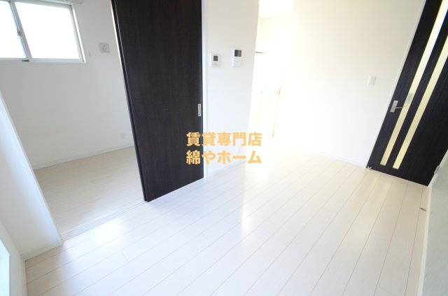 大阪市西成区千本中２丁目のアパートの洋室|ゆったりした洋室です