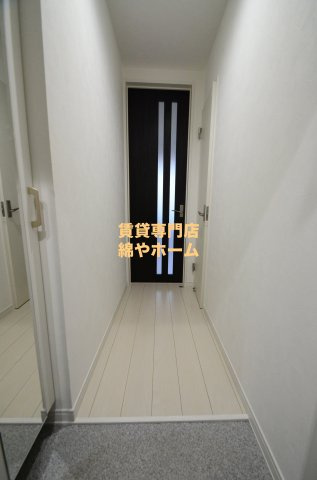 大阪市西成区千本中２丁目のアパートの玄関|明るい玄関です