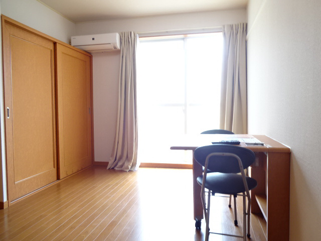 レオパレスチェディ・ｇｒｏｖｅの子供部屋