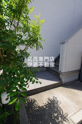 僚蘭舎のエントランス