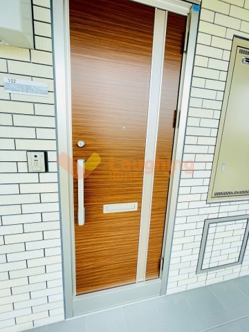 メゾンシュクレのエントランス|ゆとりのあるエントランスです