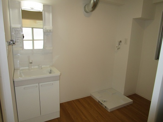 第2山長ビルの洗面所|脱衣スペースもあります