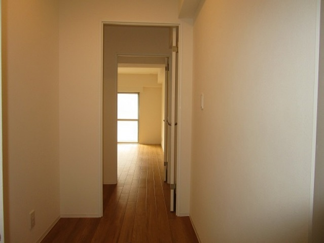 第2山長ビルの内装|明るい色調の室内です