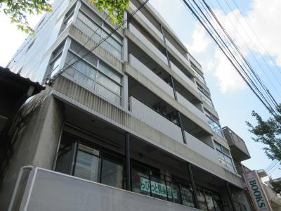 アンビシャスおいけの外観