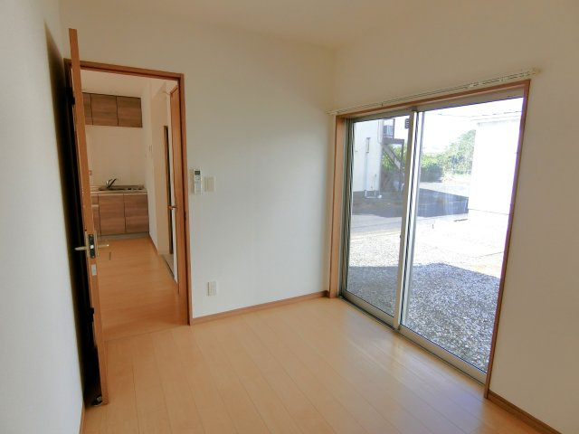 横芝光町栗山貸家の洋室