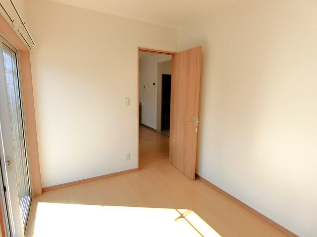 横芝光町栗山貸家の洋室