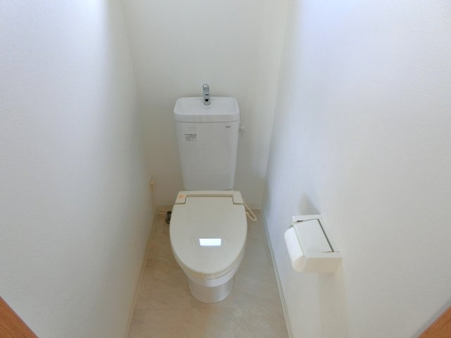 横芝光町栗山貸家のトイレ
