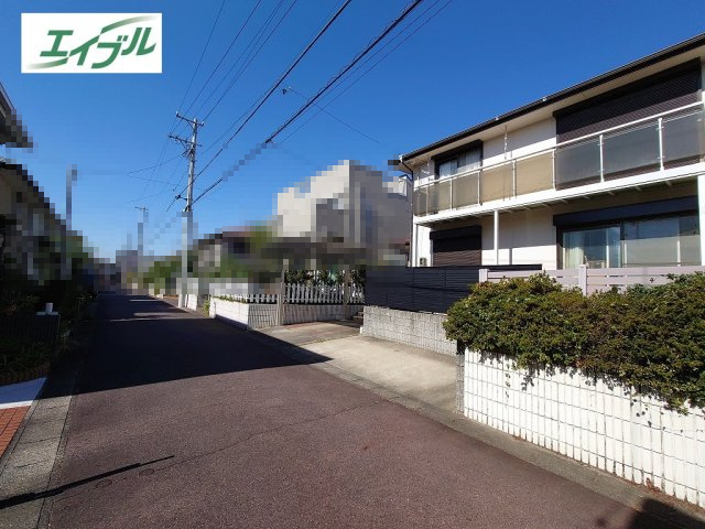 小牧市光ヶ丘1丁目　中古戸建の前面道路含む現地写真|前面道路含む現地写真です