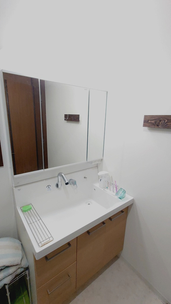 小牧市光ヶ丘1丁目　中古戸建の独立洗面台|独立洗面台あり、毎朝おしゃれに忙しい女性の方におすすめです