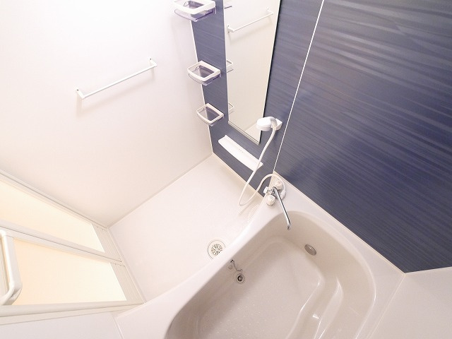 グランツ大和の浴室|落ち着いた空間のお風呂です