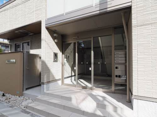 シーシェル浜甲子園のエントランス