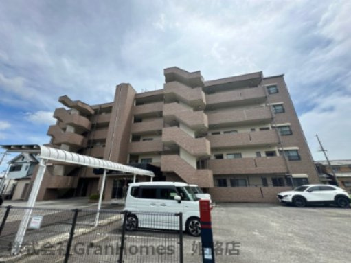 グローバル高田の外観