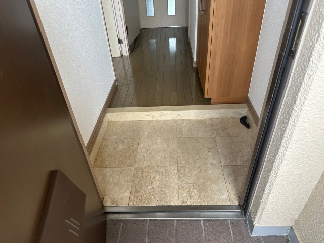 グローバル高田の玄関