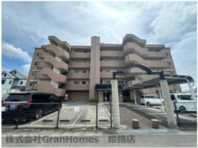 グローバル高田の外観