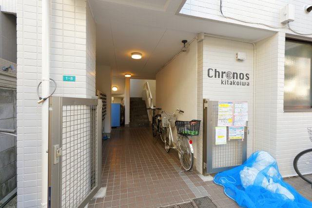 クロノス北小岩のエントランス