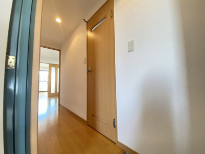 【玄関】 | コンフォートベネフィス平尾 | 別号室の写真になります。現況優先。