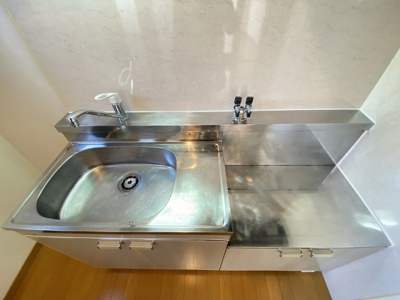 【キッチン】 | コンフォートベネフィス平尾 | 別号室の写真になります。現況優先。