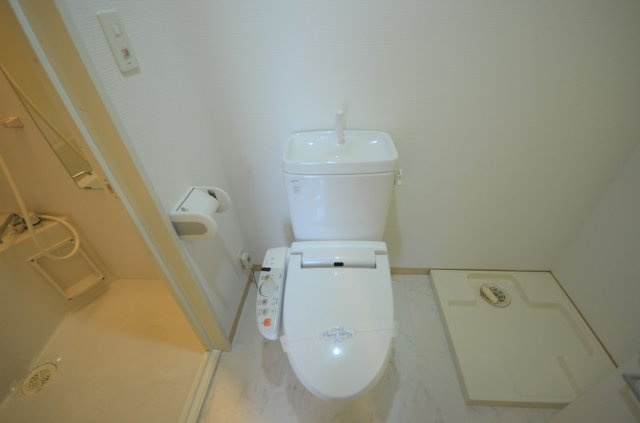 【トイレ】 | エフパルク県庁前 | 別号室の写真になります。現況優先。