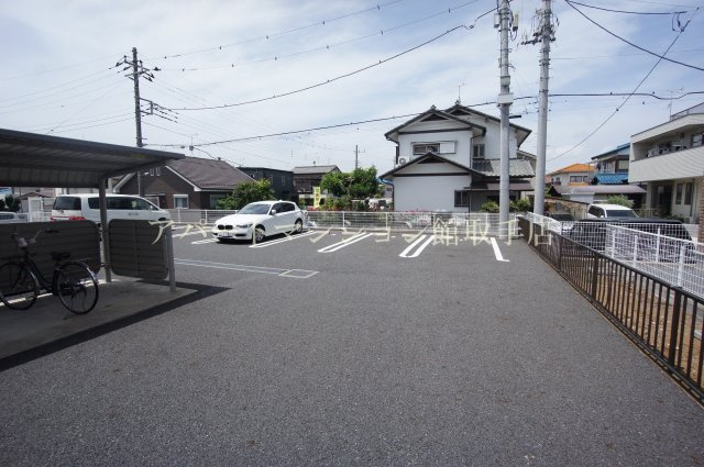 グラン・パルティの駐車場