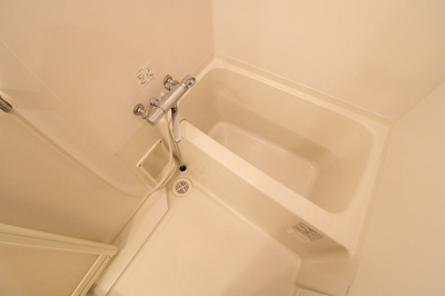 【浴室】 | リファレンス博多駅前 | 別号室の写真になります。現況優先。