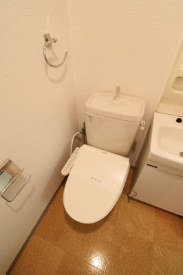 【トイレ】 | リファレンス博多駅前 | 別号室の写真になります。現況優先。