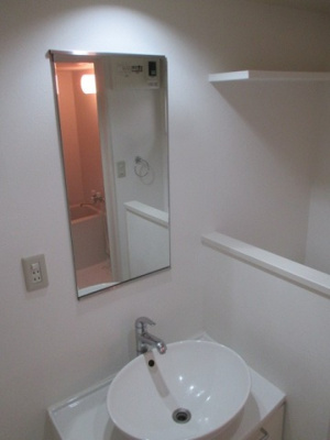 【洗面所】 | chocolate | 別号室の写真になります。現況優先。