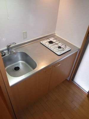 【キッチン】 | エミリエ博多 | 別号室の写真になります。現況優先。