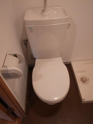 【トイレ】 | エミリエ博多 | 別号室の写真になります。現況優先。